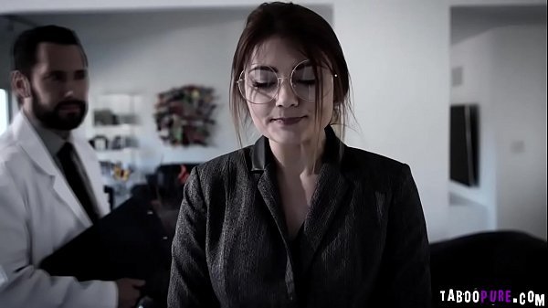 18 year old went for a boob job but ended up getting fucked!