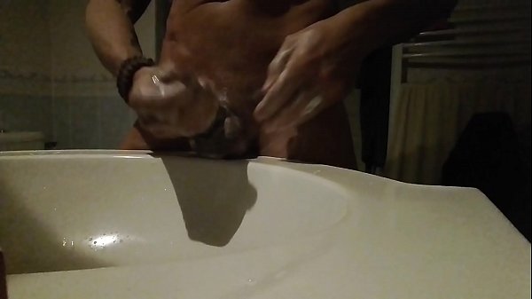 Francky exhibnaturist in the bathroom shave intimate handjob and cumshot  