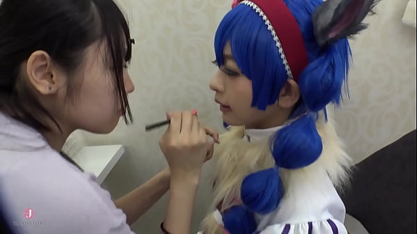 葉山めい -金髪コスプレ美女のオナニー鑑賞から騎乗位へ。お風呂でイチャイチャする至福の時間。 - イントロ