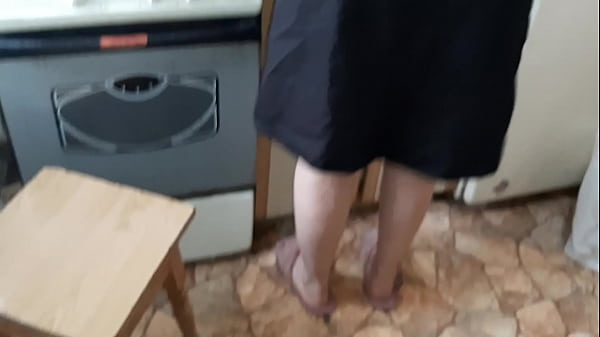 She makes me cunnilingus while my stepmom cooks  