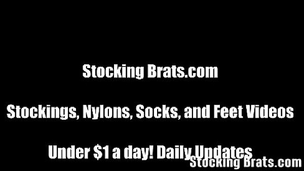 Lesbians Sasha and Monica sucking on toes