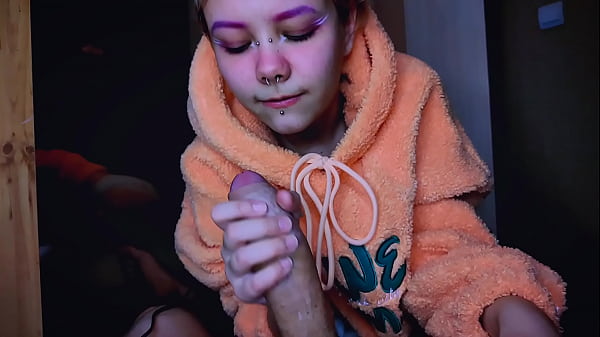 cutie sucks my big cock in dressing room 