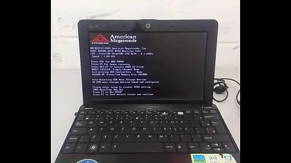 Batendo punheta venham ver esse video