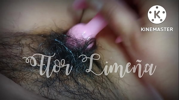 Sola con mi engre&iacute;do en la oficina