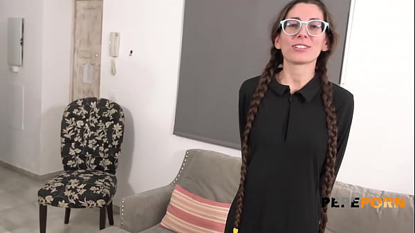 One woman, 3 ROOKIES: LittleBio's loving this amateur threesome!  