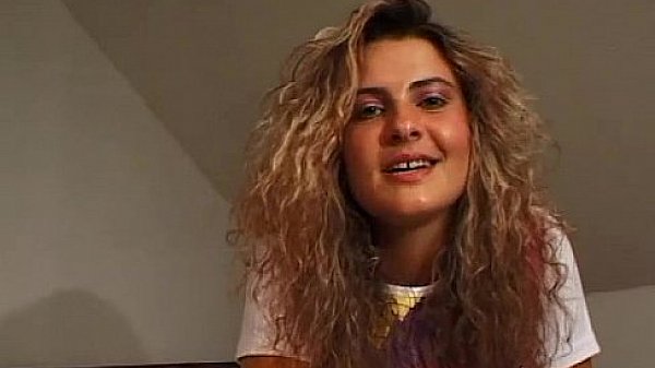 Cute amateur teen girlfriend toys and sucks dick