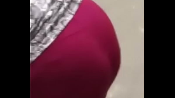 Madura con tremendo culo