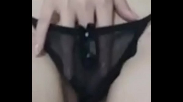 Femei live pe retelele de socializare