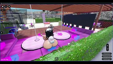 IN A MUSIC PARTY GIRL MEETS A STRANGER AND MAKES A REALLY TASTY ORAL SEX WITH HIM| ROBLOX  