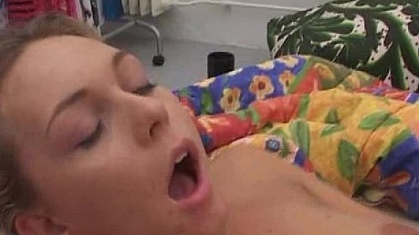 Teens Vibrate Each Other