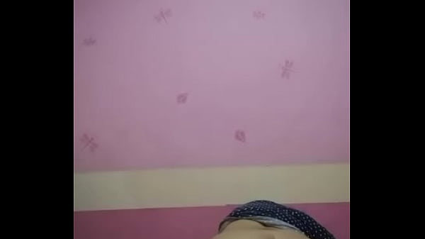 Otra vez mi perrita haci&eacute;ndose un anal solita esperando a que nos veamos