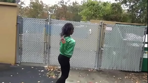 Vicky Star xxx Bitch Take Out The Trash And Get Fuck Behind The Doomster