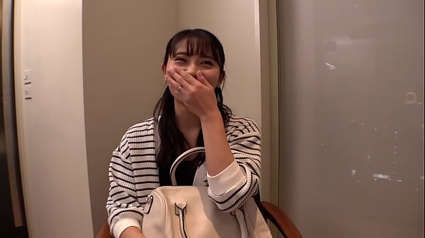 お金にお困りの人妻さんに時間無制限でヤリタイ放題！お金も性欲も満たしたい強欲人妻との不倫SEX　限界知らずの人妻のエロさに取材班が溺れていく！  