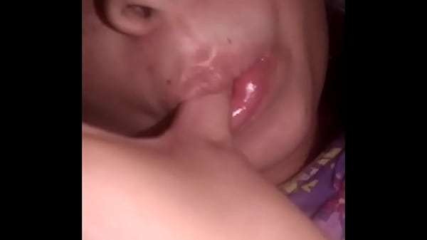 mi vecina me envia un  rico video horas despu&eacute;s logro follarla y su esposo no se entera