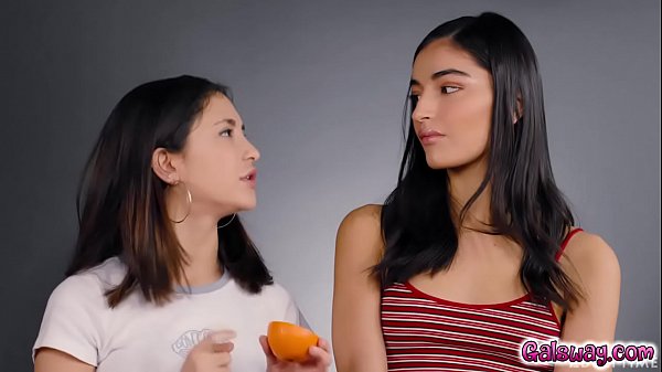 Bestfriends Jane and Emily shows some oral experiment