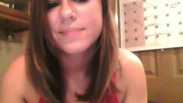 Brunette masturbates - and orgasms- on cam for her boyfriend