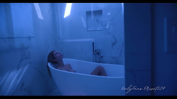 Hottest Trans Woman In World Fucks With Alien In Space