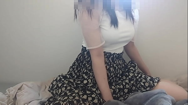 帰ってきてからむらむらが止まらなかったので、毛布の上で甘々おなにーしちゃった。。。巨乳/日本人/変態/ドM