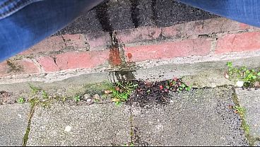 I pee in public place 