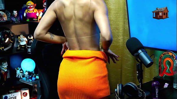 A Morena ficou totalmente nua no Podcast que corp&atilde;o, o apresentador ficou com tes&atilde;o! - Didy Reis - Podcast P&aacute;pum no Barraco! Completo no Sheer RED