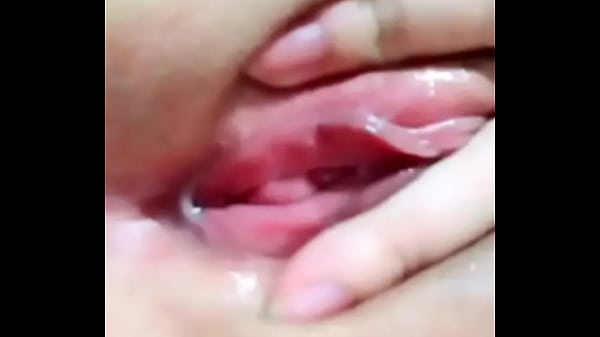 Bướm non tự sướng