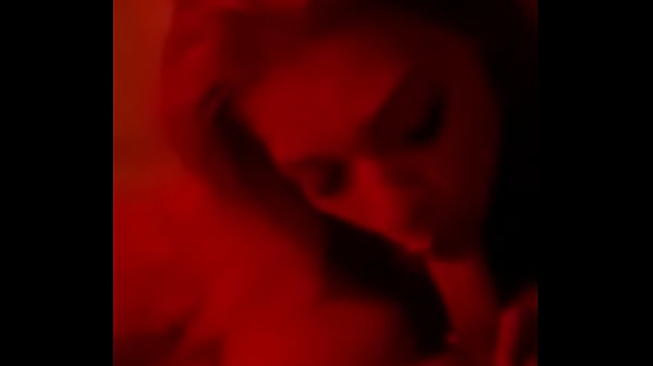 Qun bien que chupa la pija, me lustro la chota la petisa linda