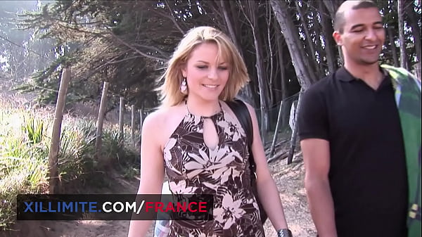 Anal sex on the grass with sexy blonde girl