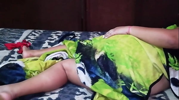 Cute girl spent drinks with her best friend and he does not forgive her manages to burst her ass, he comes inside her