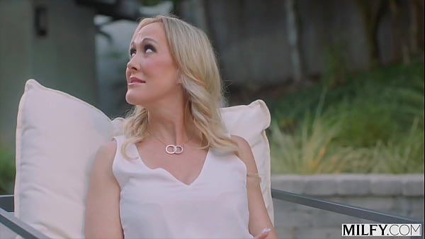 MILFY Hotwife fucked in threesome