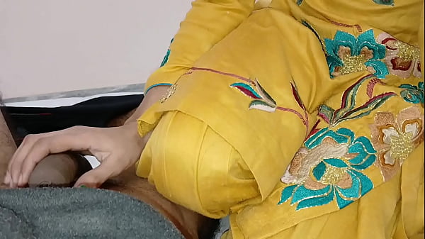 Soteli ma ke sath kiya hotel me bed share hindi sex video