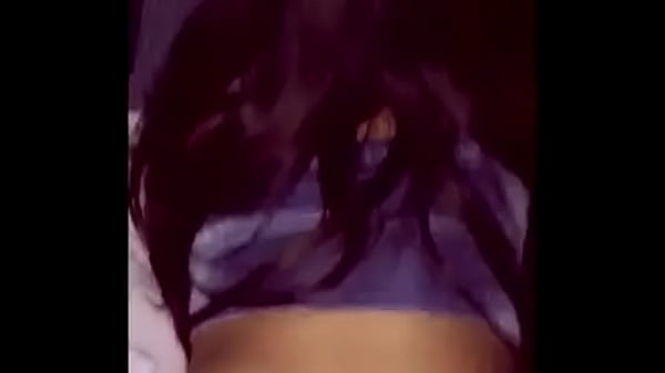 Cachita a chilena mientras vemos Netflix en la casa