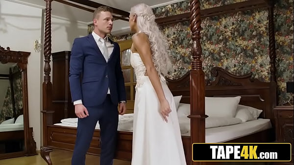 Kinky Squirting FFM Threesome Before the Wedding Ceremony  