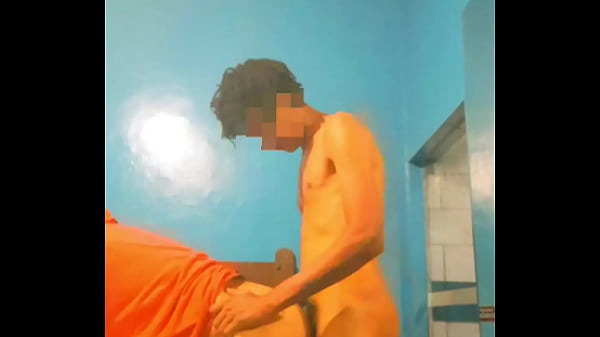 Dei meu cu pro branquinho safado!