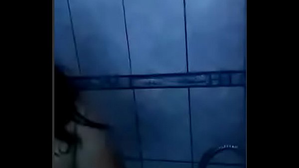 no quer&iacute;a salir en el video, pero no se pudo evitar.