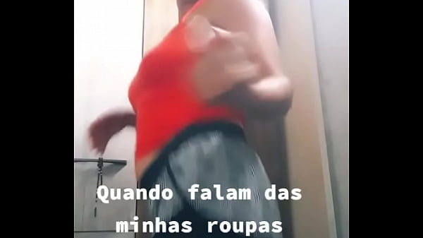 Shortinho apregado no cuzinho