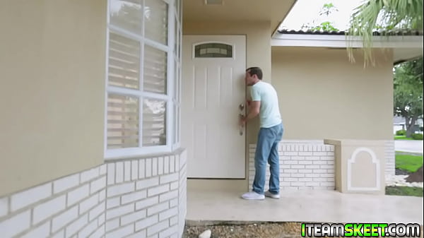 College babe Jessa Blue  takes the studs cum filled graduation cap in her acceptance envelope  