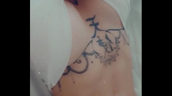 Bon mardi a tous ! Je vous embrasse ,un petit chaud priv&eacute;e, &ccedil;a vous dit?  