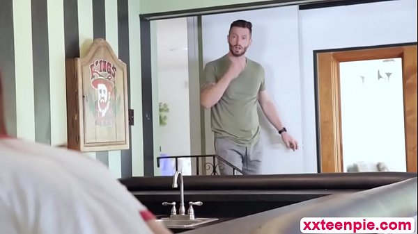 Bubble butt teen creampied by her boyfriend