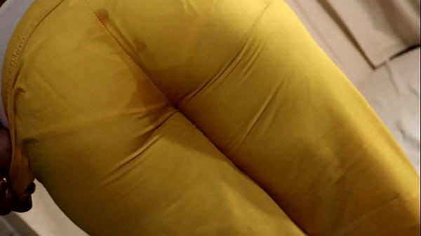 Nilmini Sheron Sri Lankan Big Booty MILF