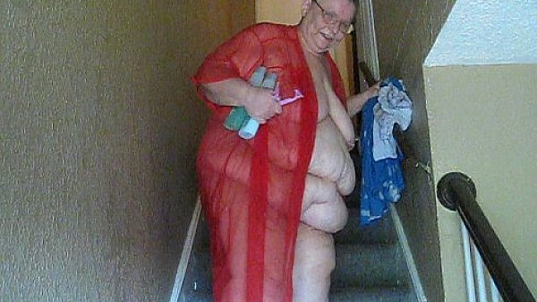 pics vids 349 pt 2 042.AVI