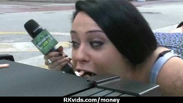 amateur girl goes wild 24