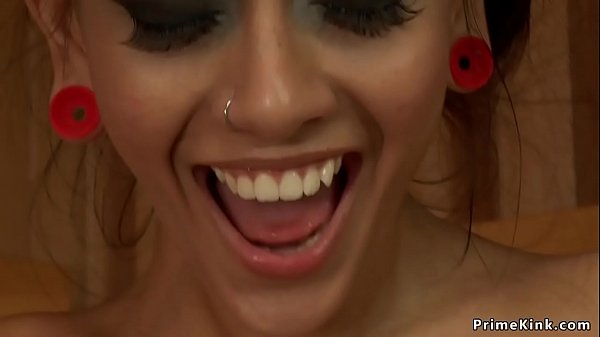 Sweaty solo petite brunette babe Janice Griffith fucks dildo worn in condom in sauna then in wet pussy shoves fucking machine before rides Sybian 