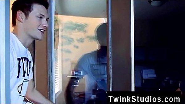 Gay boy suck soft It's a classic porno scene: a molten pizza delivery