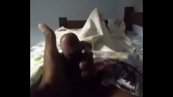 Gozando muito e batendo punheta  