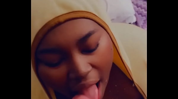 Ebony bbw giving a blowjob