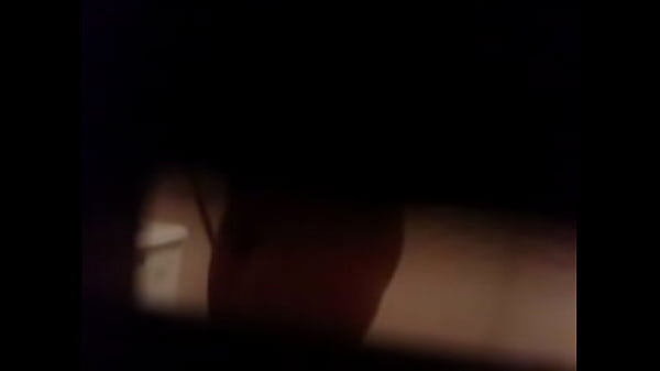 cu&ntilde;ada soltera ba&ntilde;andose