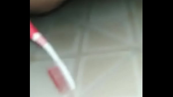 Hetero enga&ntilde;ado cree que soy mujer y se mastruba para mi