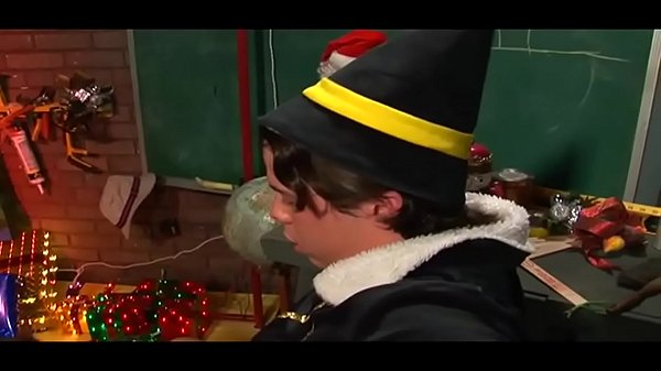 Il desiderio del ragazzo...una bella signora che gli succhia il cazzo