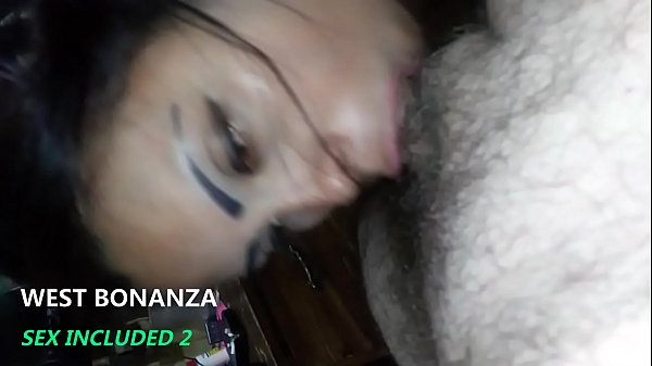 A friend gives me a blowjob and i give her cum in her mouth  