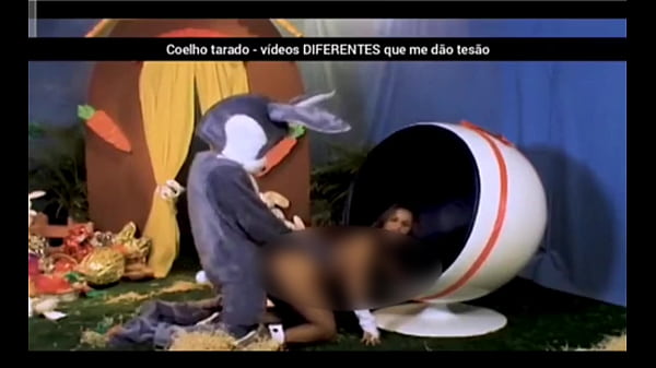 Feliz P&aacute;scoa com o cenoura grossa